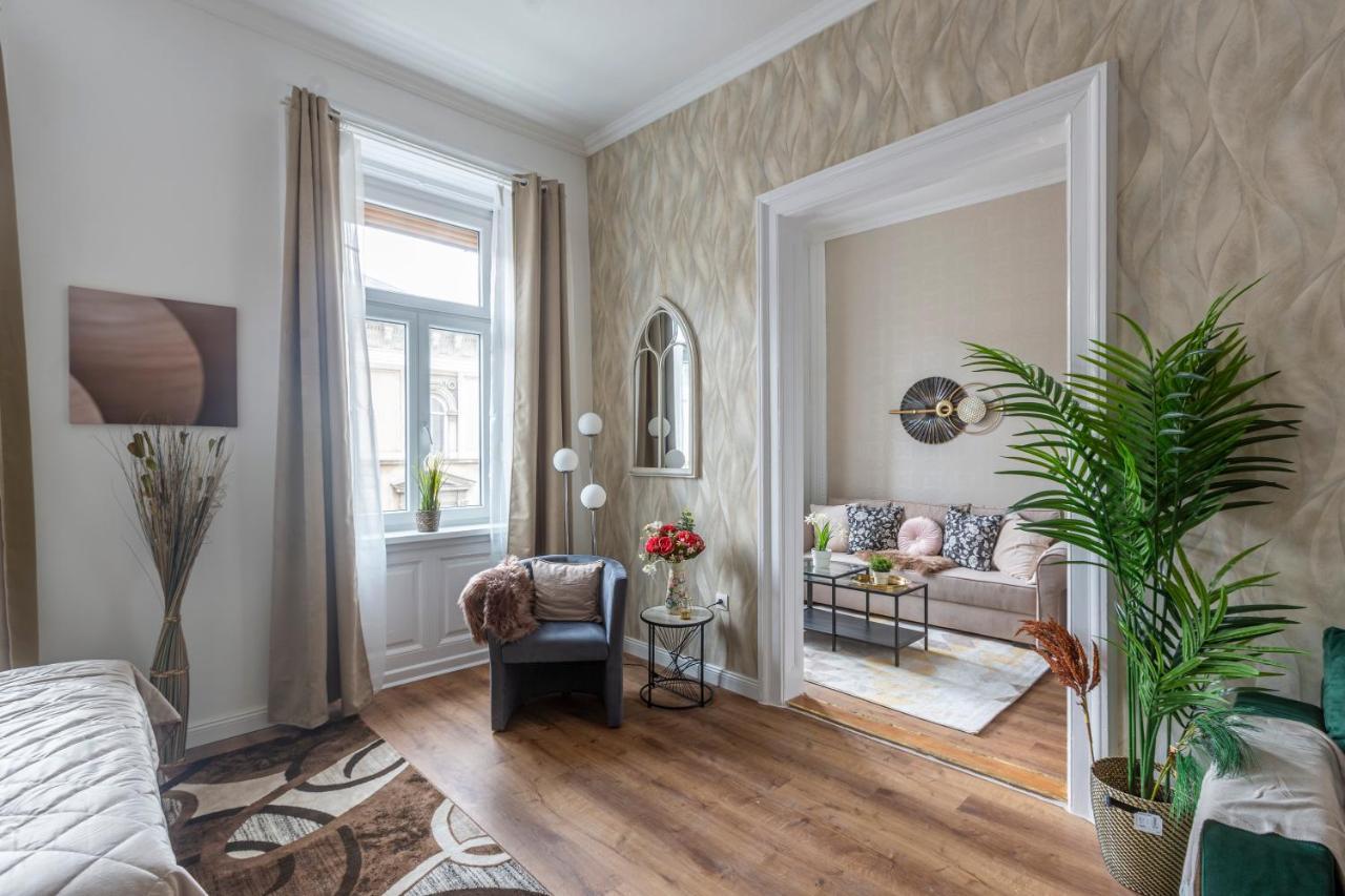 Luxurious Art Deco Residence In The Heart Of Budapest Esterno foto